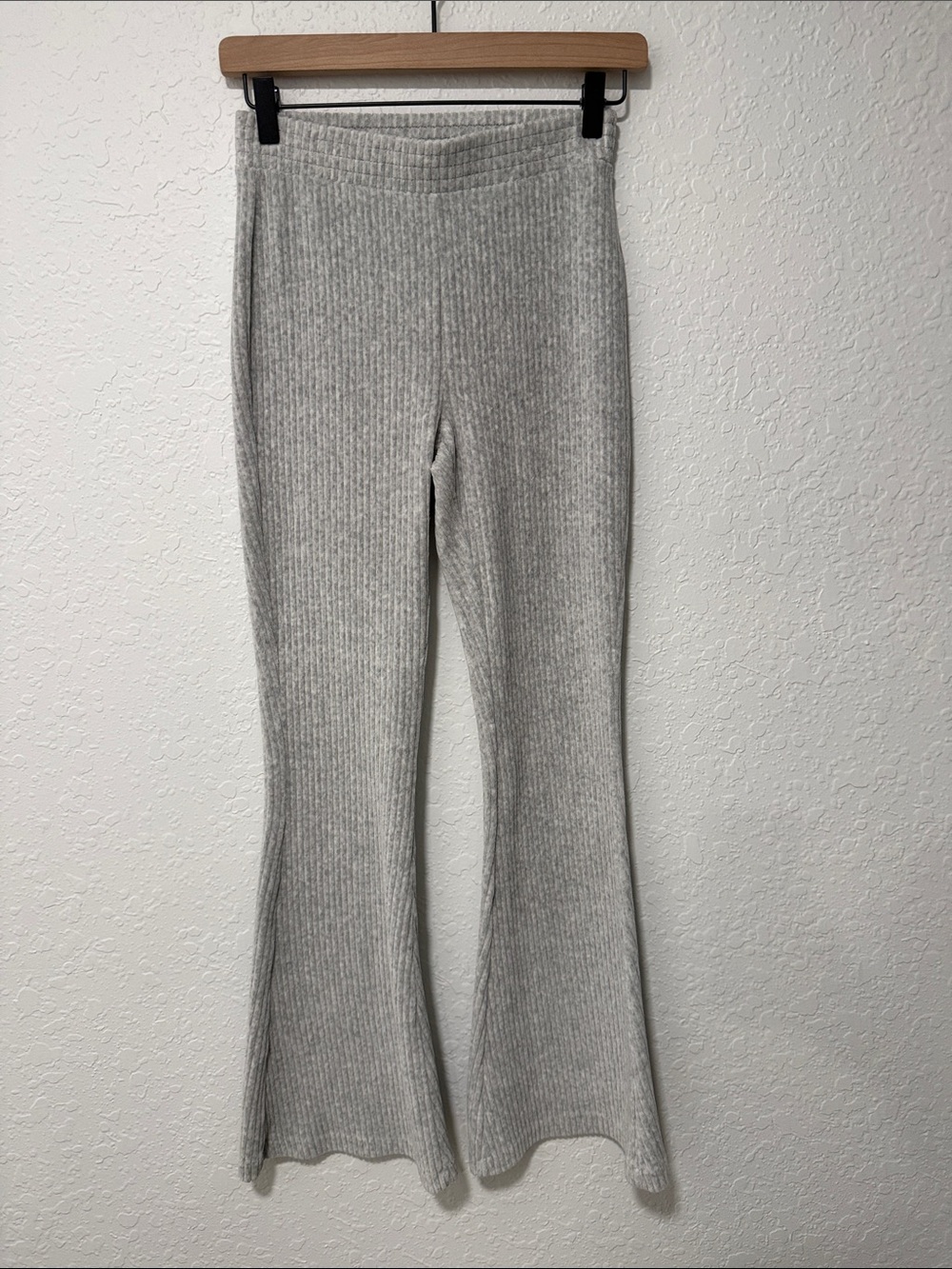 AERIE Grey Ribbed Flared Pants Size XS Short